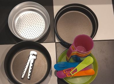 Camping pot set