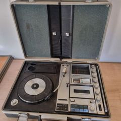 Vintage SANYO Solid State Music Centre - MODEL G-2615N