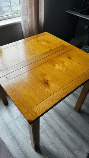 Beautiful extendable table