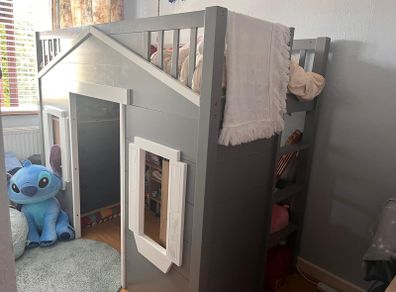 kids castle bed & mattress