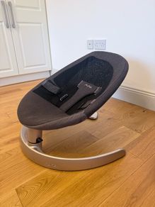 Nuna LEAF Baby Bouncer Grey Excellent Condition