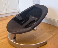 Nuna LEAF Baby Bouncer Grey Excellent Condition