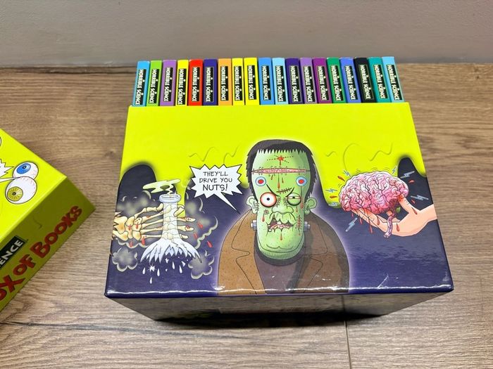 Bulging Box of Books: 1 (Horrible Science)
