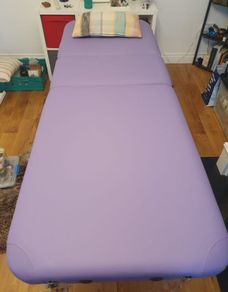 Massage bed