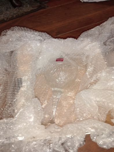2 cavan crystal wine glasses