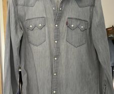 Levi's Denim Shirt (M)