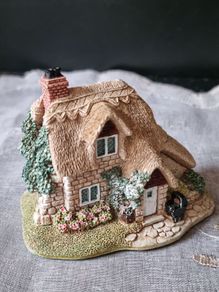 Vintage Lilliput Lane "Applejack Cottage"