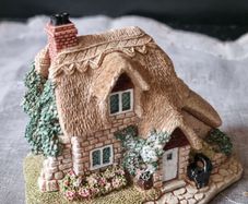 Vintage Lilliput Lane "Applejack Cottage"