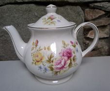 Sadler teapot roses
