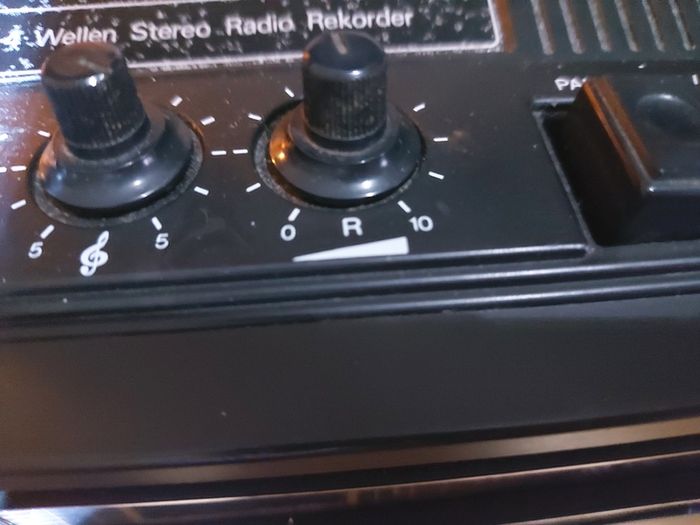 Vintage Radio and Tape Player-Recorder, everything working great and in excellent condition