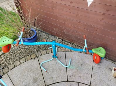 Spiral Seesaw