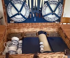 Vintage Wicker  Picnic Basket with 6 person setting