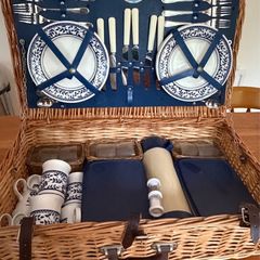 Vintage Wicker  Picnic Basket with 6 person setting