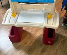 kids play desk