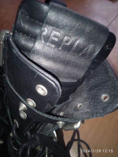 Replay boots
