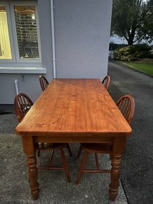 table and 4 chairs