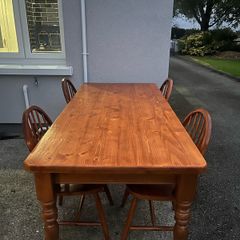 table and 4 chairs