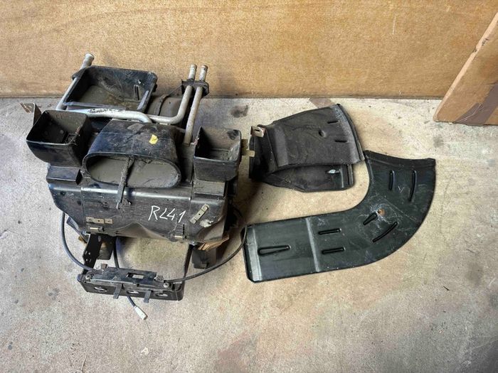 Mercedes W123 Parts
