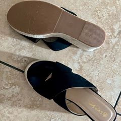 womens wedge sandals never worn