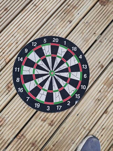 dart board