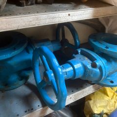 4" Handwheel Gate Valves - Cast/Ductile Iron (quantity 2)