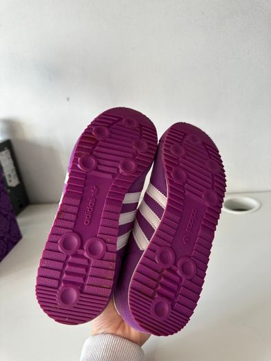 Adidas dragon