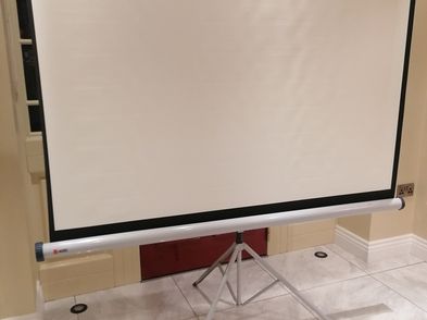 Projector Screen For Sale in Annayalla, Monaghan from mugsey86