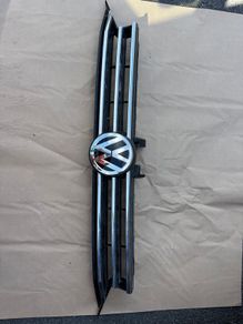 VW Touran front grill