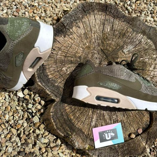 Premium Nike Air Max 90 Flyknit Olive