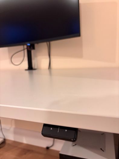Steelcase Migration SE Sit/Standing Desk