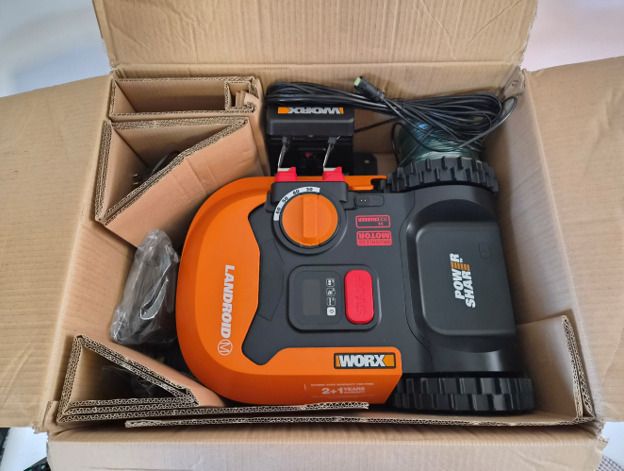Worx Landroid WR141E Robotic lawnmower, App Controlled