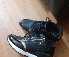 trainers size 5/38