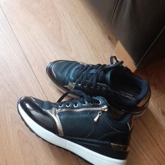 trainers size 5/38