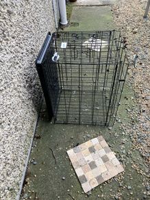 small/medium dog crate