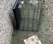 small/medium dog crate