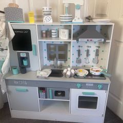 Play Kitchen