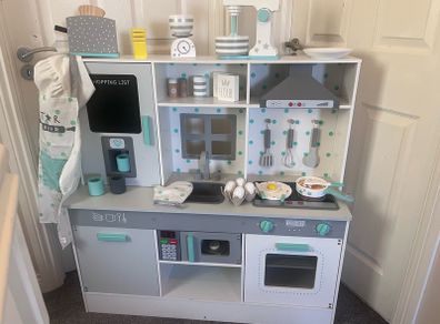 Play Kitchen