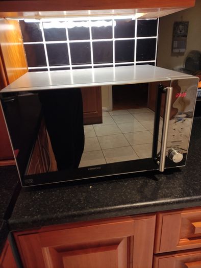 Microwave 25 Litre