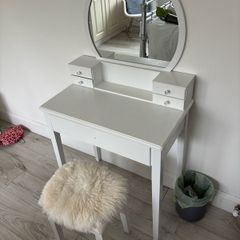 Vanity Unit and Stool