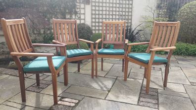 8 Solid Teak Garden Patio Chairs with Green Cushions 500euro