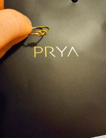 NEW 18k gold plated PRYA eternity knot ring in gift bag