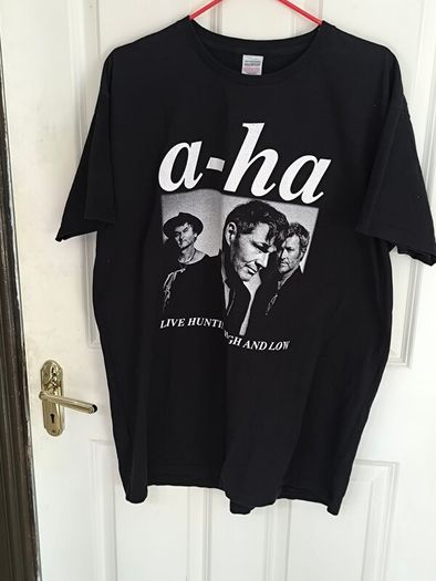 Aha concert t shirt size XL