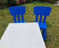 2 Ikea kids chairs and a table