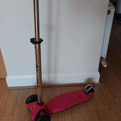 Micro Maxi scooter pink colour