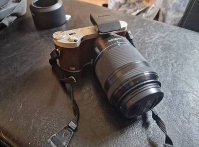 Samsung NX300