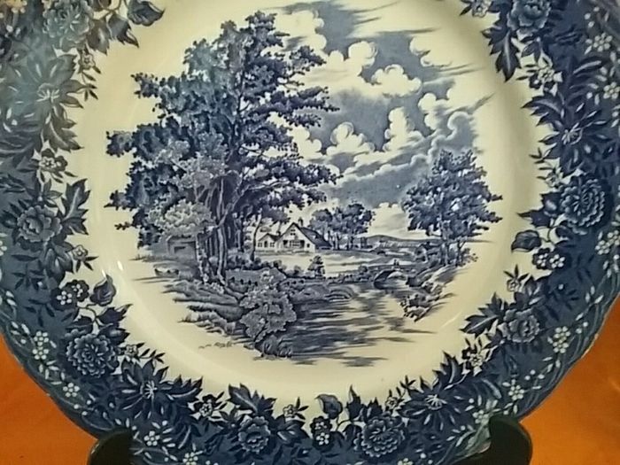 Country Style by W. H. Grindley Dinner Plate