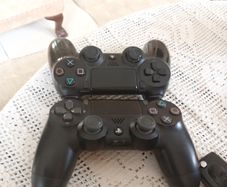 playstation 4 controllers
