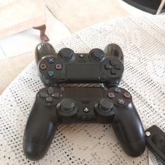 playstation 4 controllers