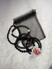6 Cute Beaded Bracelets [Black] [Comes with FREE sticker]