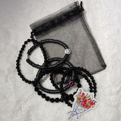 6 Cute Beaded Bracelets [Black] [Comes with FREE sticker]